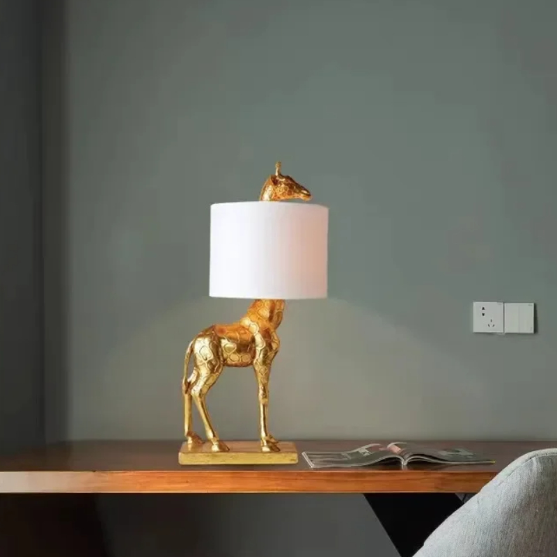 Home Decor Lighting Manufacturer - Lampu Meja Jerapah Resin Desainer Buatan