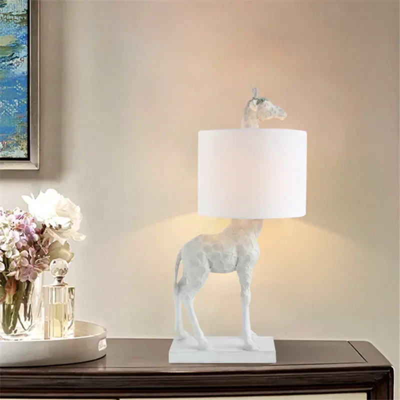 Lampu Meja Jerapah Resin Desai - Home Decor Lighting Manufacturer ulasan dan harga